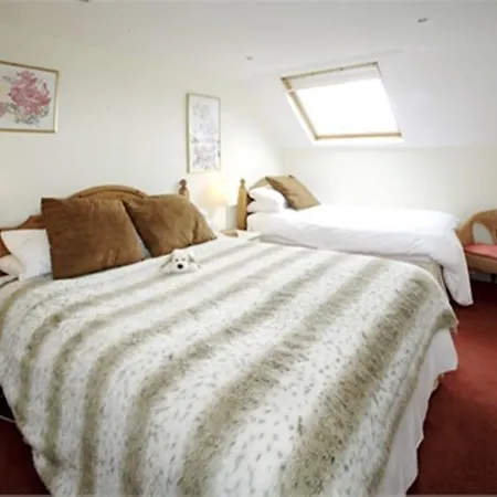 Guest house Lakehouse At The Waterhead 4*