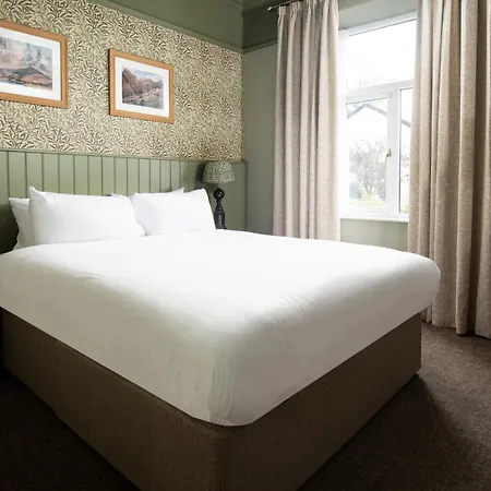Guest house Lakehouse At The Waterhead
