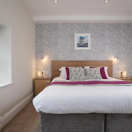 Brantholme Bed & Breakfast 4*