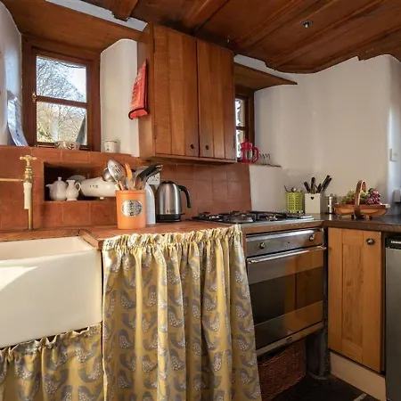 Holiday home Dovecot *
