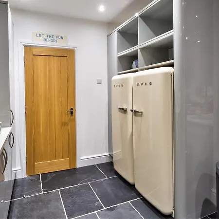 Wynford Holiday home