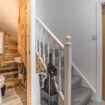 Location Close To Everything, Modern, Dog Friendly, Amazing Views! Holiday home Ambleside