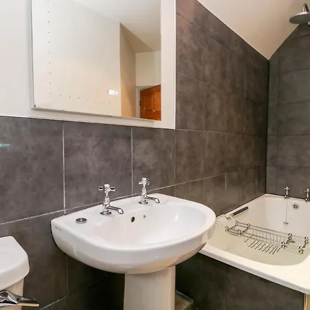 Holiday home Scandale Bridge