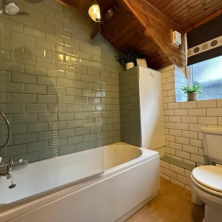 Bakestones - Location With Free Integral Private Parking Holiday home