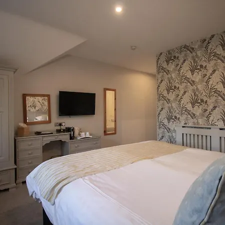 Briery Wood Hotel 4*