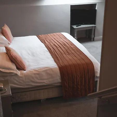 Briery Wood Hotel