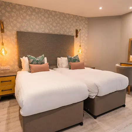 Fell Hotel 4*