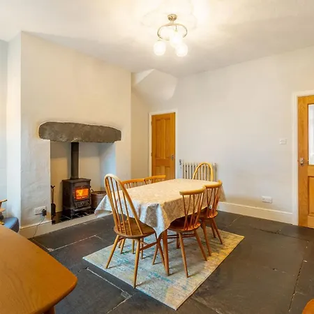 Oakroyd Holiday home