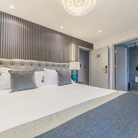 Hotel & - Stylish With Breathtaking Views - Longer, Save