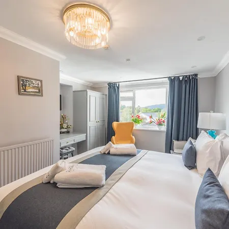 & - Stylish With Breathtaking Views - Longer, Save 4*