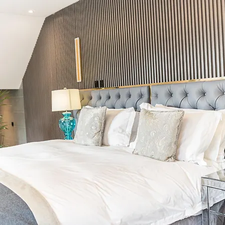 & - Stylish With Breathtaking Views - Longer, Save Hotel