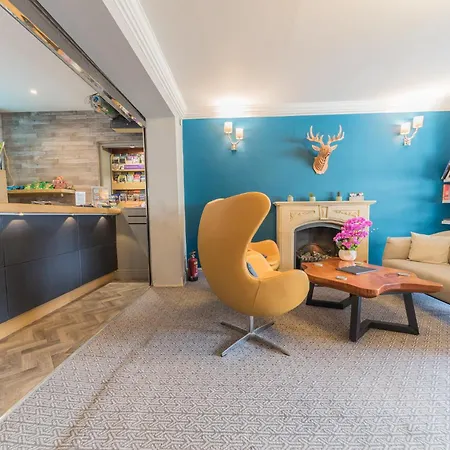 & - Stylish With Breathtaking Views - Longer, Save 4* Ambleside
