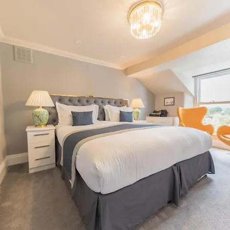 & - Stylish With Breathtaking Views - Longer, Save
