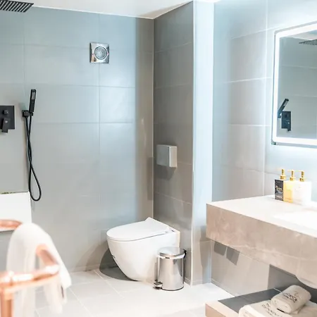 Hotel & - Stylish With Breathtaking Views - Longer, Save