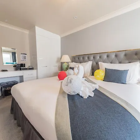 & - Stylish With Breathtaking Views - Longer, Save Hotel Ambleside