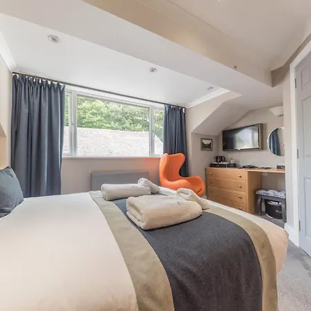 & - Stylish With Breathtaking Views - Longer, Save 4* Ambleside