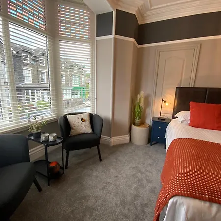 3 Cambridge Guest house 4*