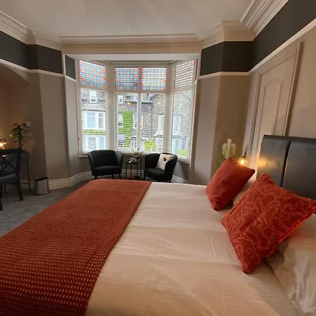 Guest house 3 Cambridge 4*