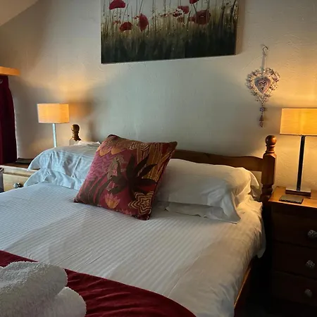 3 Cambridge 4*