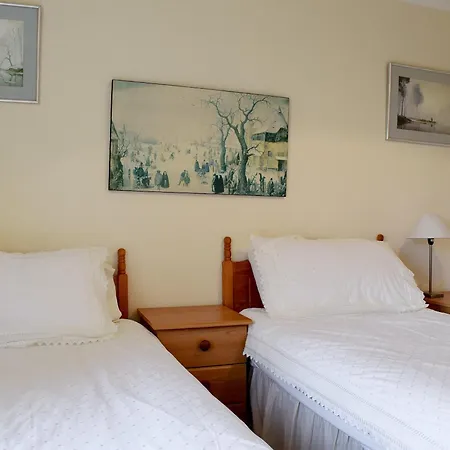 Holiday home Oaklands *