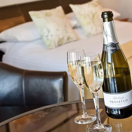 Guest house Norwood House 4*
