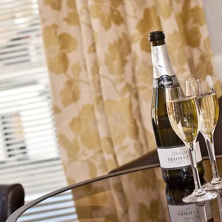 Guest house Norwood House 4*