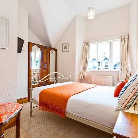 3 Cambridge Guest house