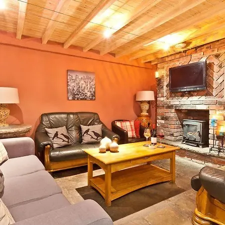 Acomodação com café da manhã  Log House 4*