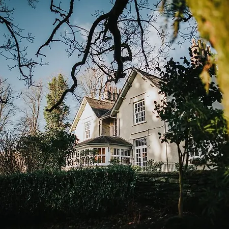 Briery Wood Hotel