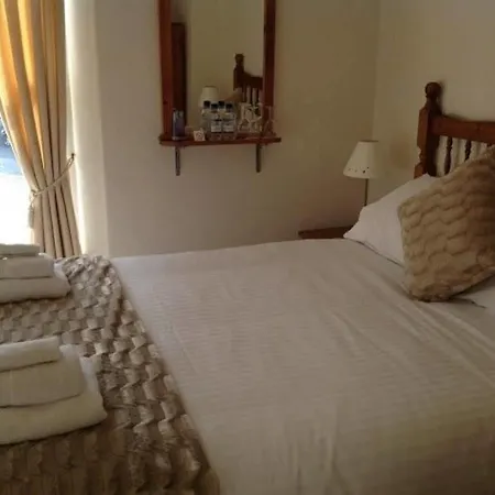 Guest house 3 Cambridge 4*
