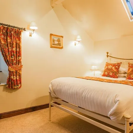 Bed & Breakfast Waterwheel 4*