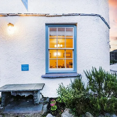 Waterwheel Bed & Breakfast 4*
