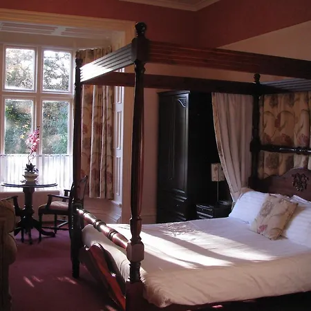 Ambleside Lodge