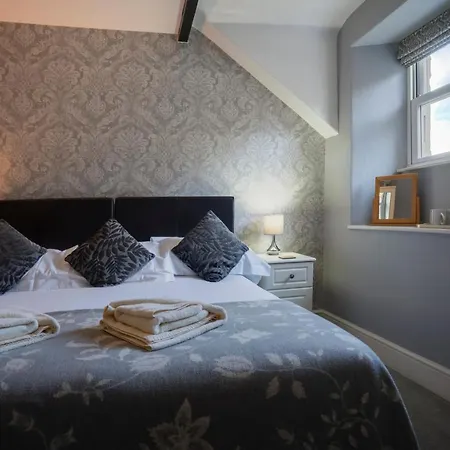 Guest house Lyndale 3*